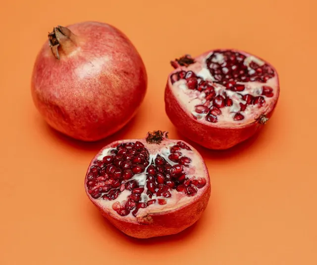 food-together-bio-granatapfel-kiste-sonnengereift image 1