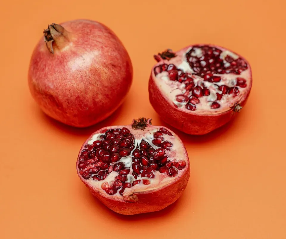 food-together-bio-granatapfel-kiste-sonnengereift image 1